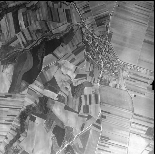 Datei:Auleben Luftbild 1945 194586 4078 pan.jpg