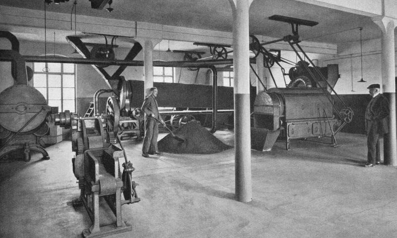 Datei:Rauchtabak-Röst- und Siebanlage Kneiff Nordhausen.jpg