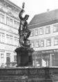 Neptunbrunnen auf dem Kornmarkt um 1929