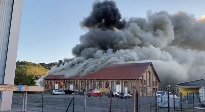 Datei:Brand NDH Entsorgungsbetreibergesellschaft Bleicherode.jpg